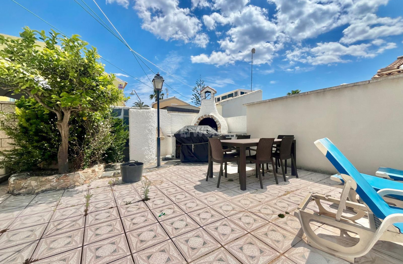 Odsprzedaż - Villa - Orihuela Costa - La Florida