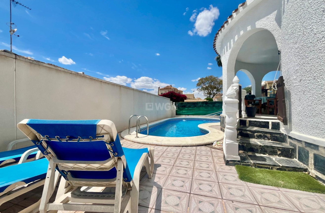 Odsprzedaż - Villa - Orihuela Costa - La Florida