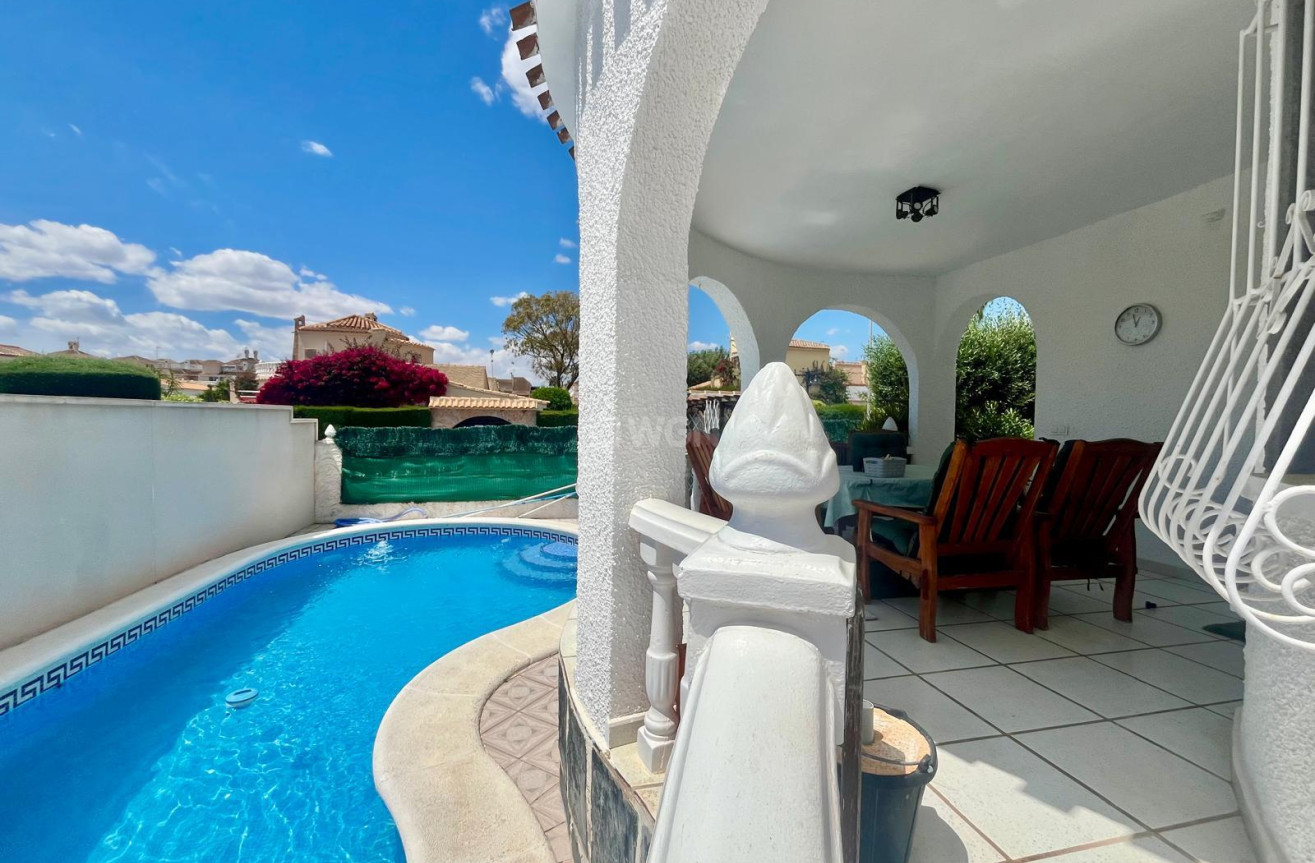 Odsprzedaż - Villa - Orihuela Costa - La Florida