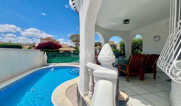 Odsprzedaż - Villa - Orihuela Costa - La Florida