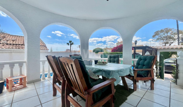 Odsprzedaż - Villa - Orihuela Costa - La Florida