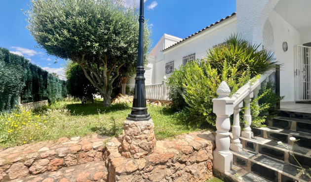 Odsprzedaż - Villa - Orihuela Costa - La Florida