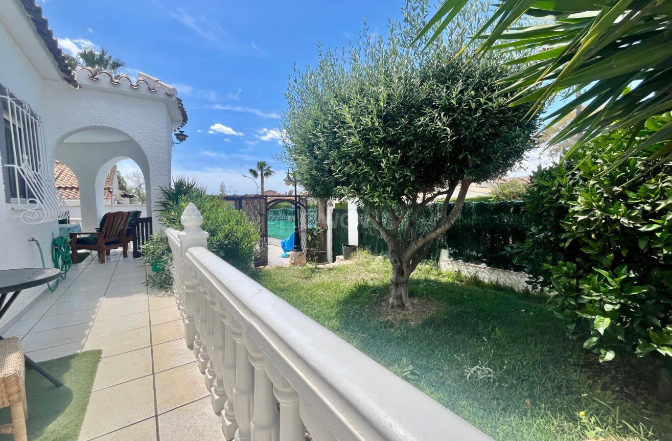 Odsprzedaż - Villa - Orihuela Costa - La Florida