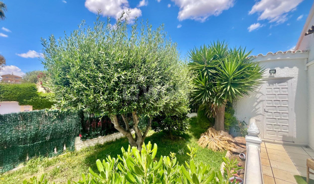 Odsprzedaż - Villa - Orihuela Costa - La Florida