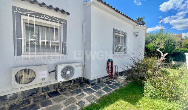 Odsprzedaż - Villa - Orihuela Costa - La Florida