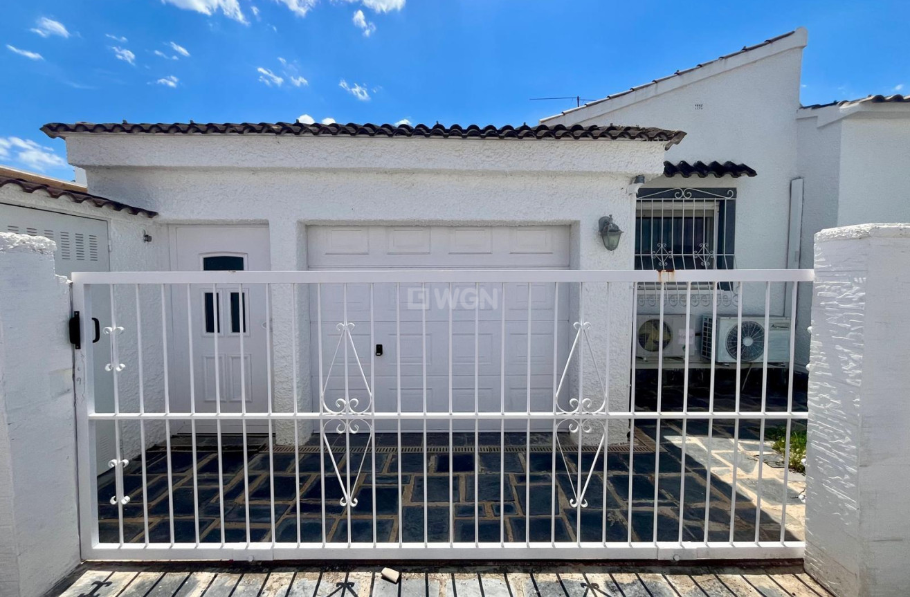 Odsprzedaż - Villa - Orihuela Costa - La Florida