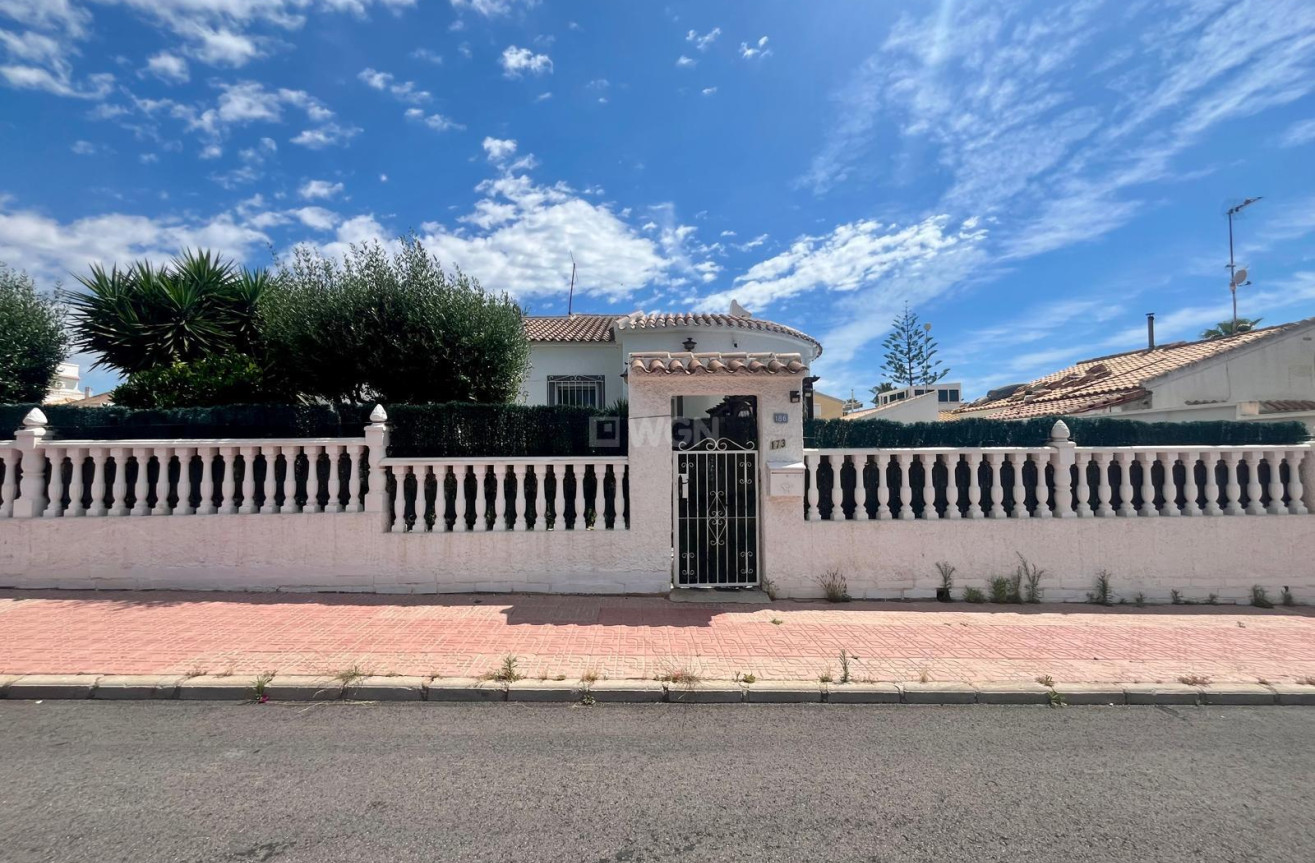 Odsprzedaż - Villa - Orihuela Costa - La Florida