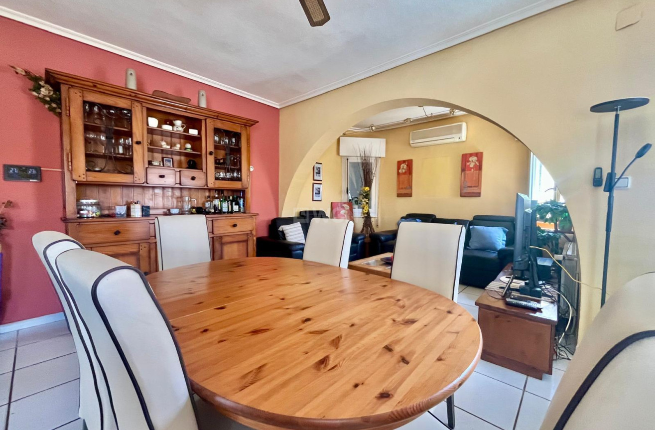 Odsprzedaż - Villa - Orihuela Costa - La Florida