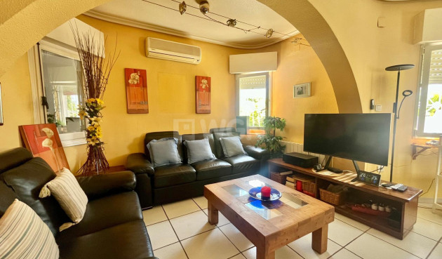 Odsprzedaż - Villa - Orihuela Costa - La Florida