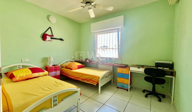 Odsprzedaż - Villa - Orihuela Costa - La Florida