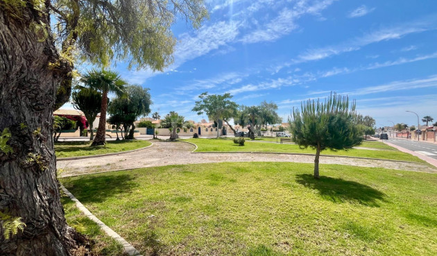 Odsprzedaż - Villa - Orihuela Costa - La Florida