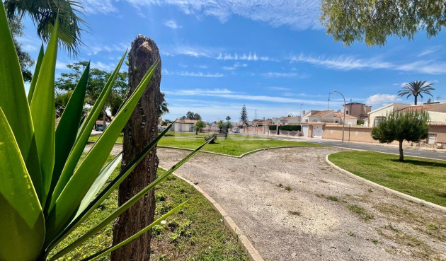 Odsprzedaż - Villa - Orihuela Costa - La Florida