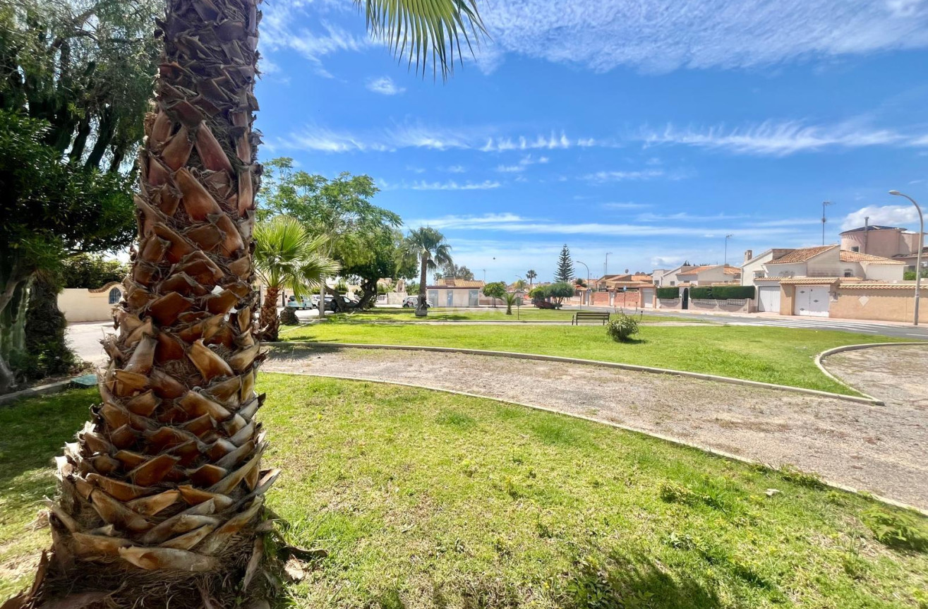Odsprzedaż - Villa - Orihuela Costa - La Florida