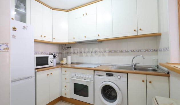Odsprzedaż - Mieszkanie w bloku - Torrevieja - Costa Blanca