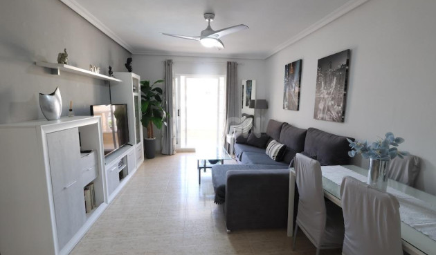 Odsprzedaż - Mieszkanie w bloku - Torrevieja - Costa Blanca
