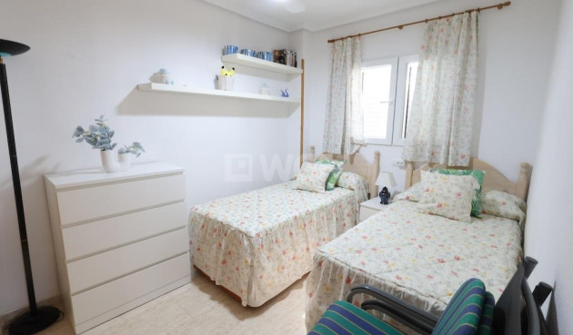 Odsprzedaż - Mieszkanie w bloku - Torrevieja - Costa Blanca