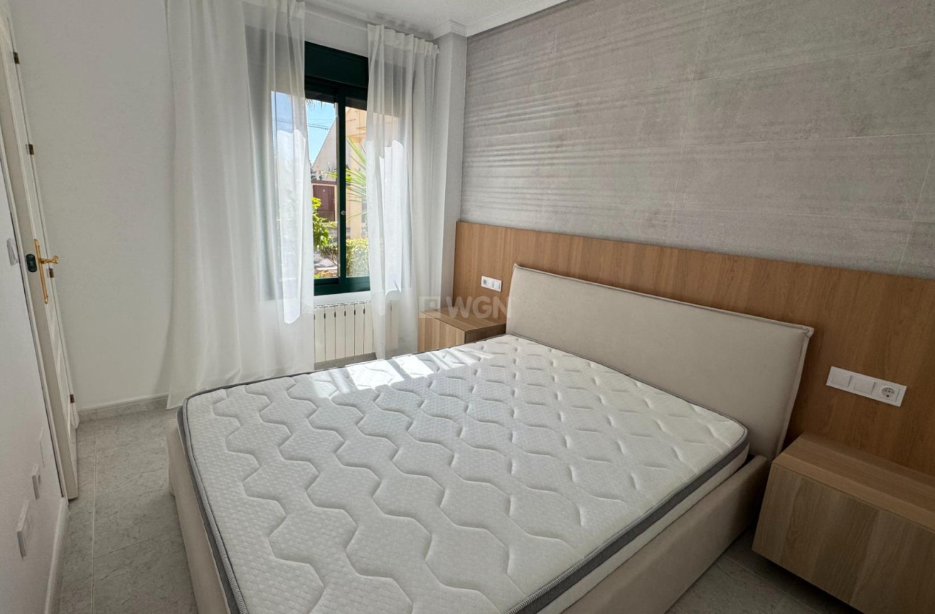 Odsprzedaż - Mieszkanie w bloku - Orihuela Costa - Villamartín-las Filipinas