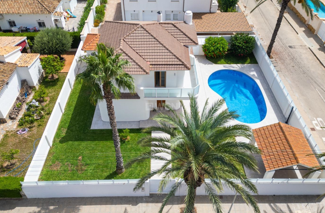 Odsprzedaż - Villa - Orihuela Costa - Cabo Roig
