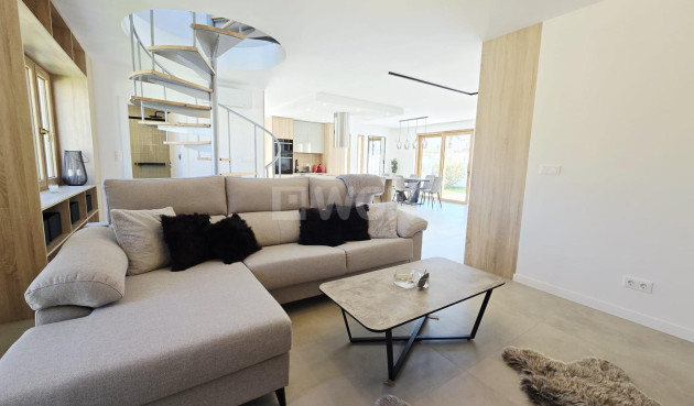 Odsprzedaż - Villa - Orihuela Costa - Cabo Roig