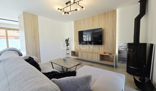 Odsprzedaż - Villa - Orihuela Costa - Cabo Roig