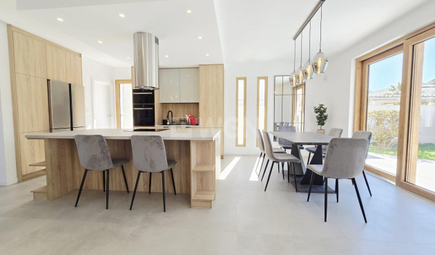 Odsprzedaż - Villa - Orihuela Costa - Cabo Roig