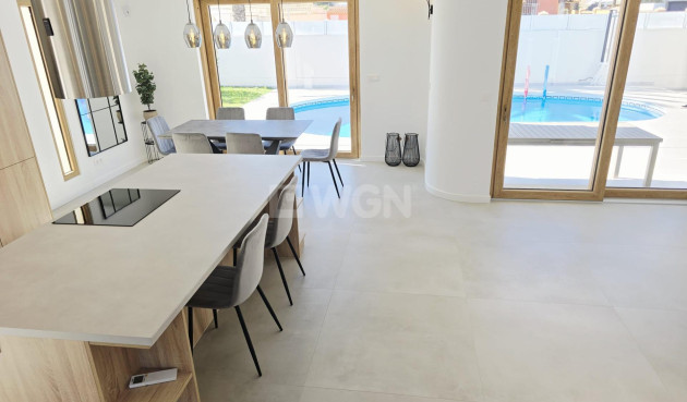 Odsprzedaż - Villa - Orihuela Costa - Cabo Roig
