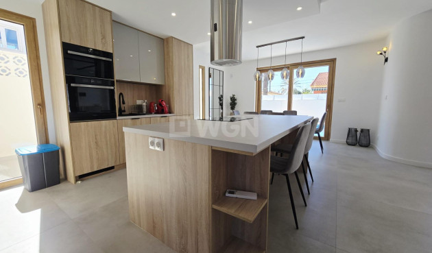 Odsprzedaż - Villa - Orihuela Costa - Cabo Roig