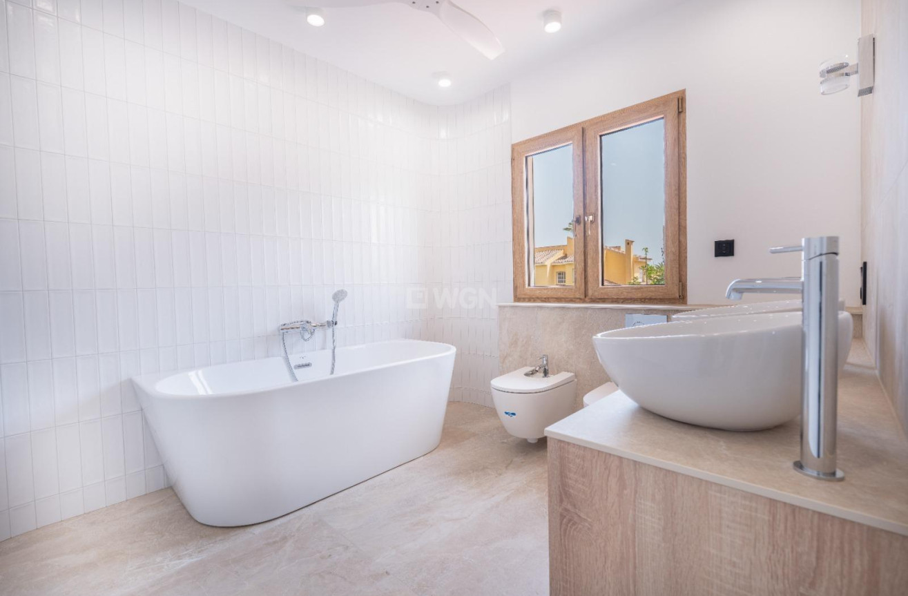 Odsprzedaż - Villa - Orihuela Costa - Cabo Roig