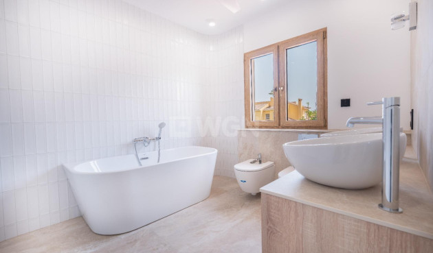 Odsprzedaż - Villa - Orihuela Costa - Cabo Roig