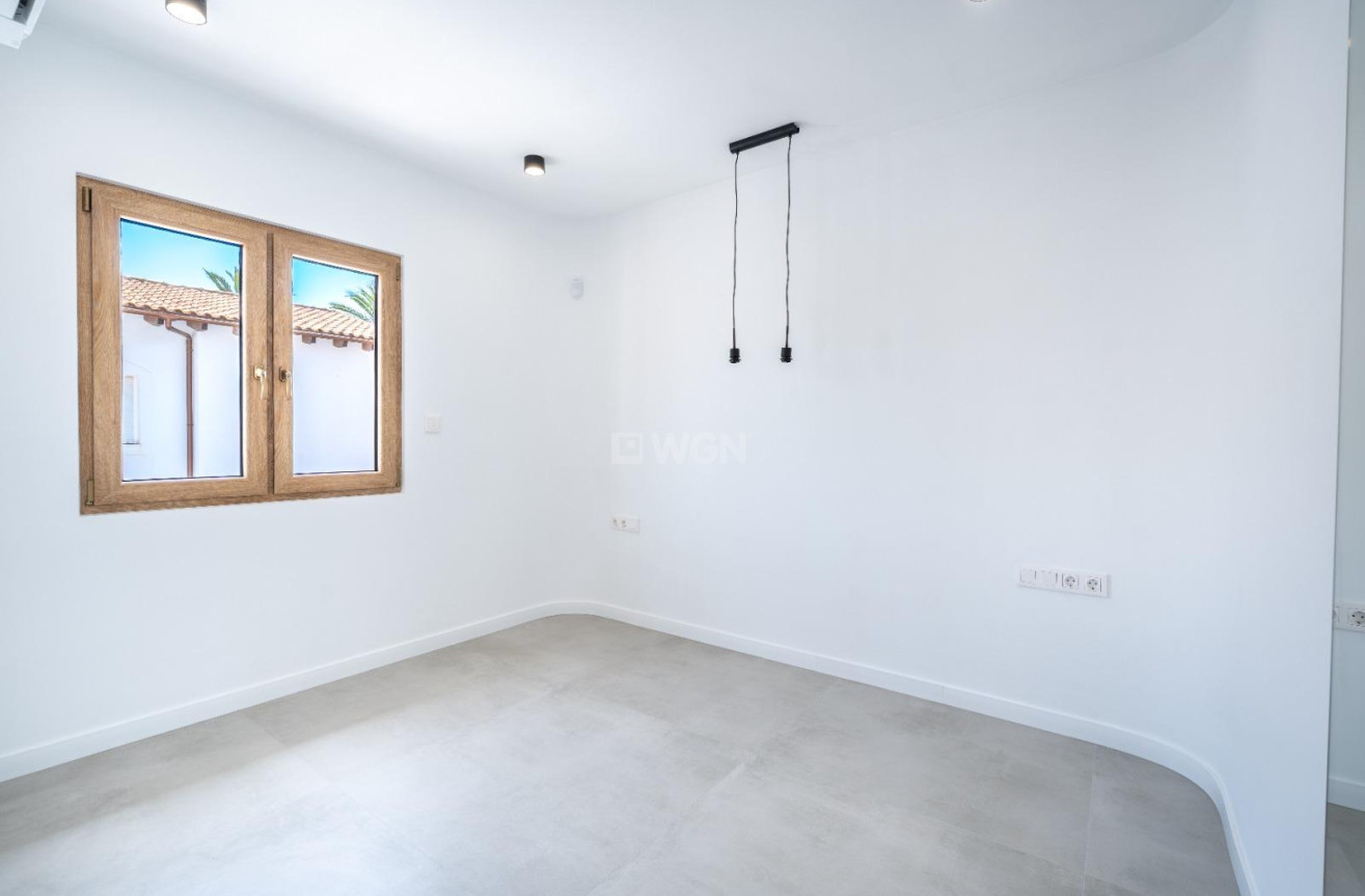 Odsprzedaż - Villa - Orihuela Costa - Cabo Roig