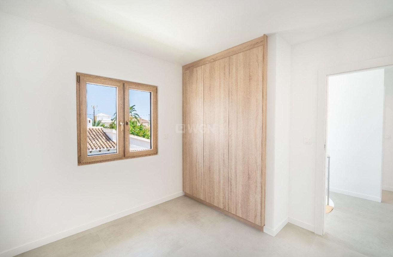 Odsprzedaż - Villa - Orihuela Costa - Cabo Roig
