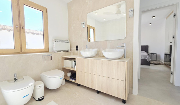 Odsprzedaż - Villa - Orihuela Costa - Cabo Roig