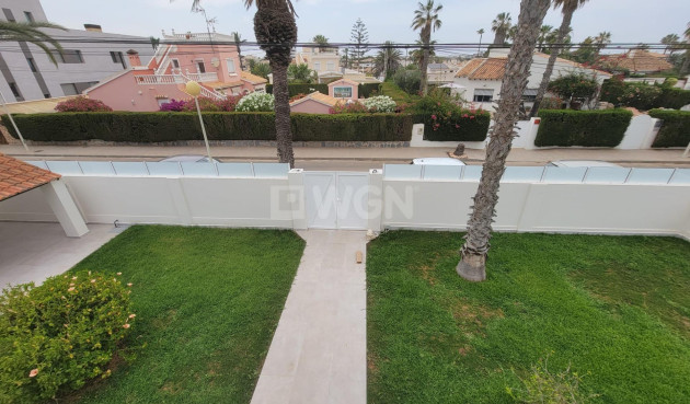 Odsprzedaż - Villa - Orihuela Costa - Cabo Roig
