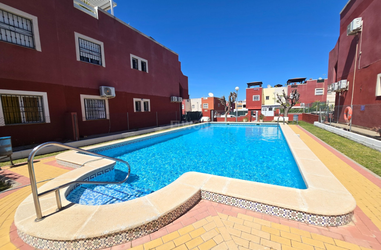 Odsprzedaż - Mieszkanie w bloku - Orihuela Costa - Costa Blanca