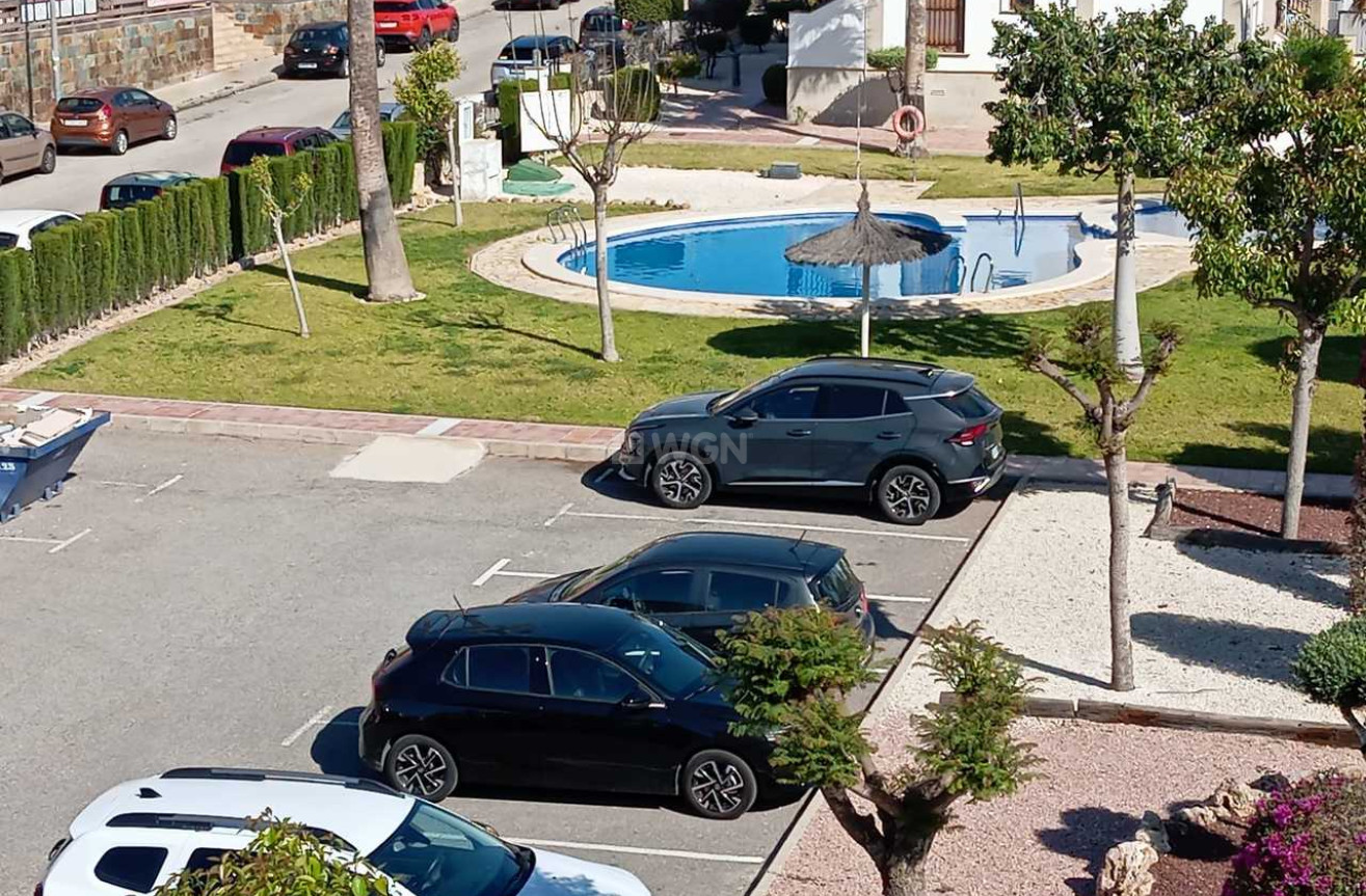 Odsprzedaż - Mieszkanie w bloku - Villamartin - Costa Blanca