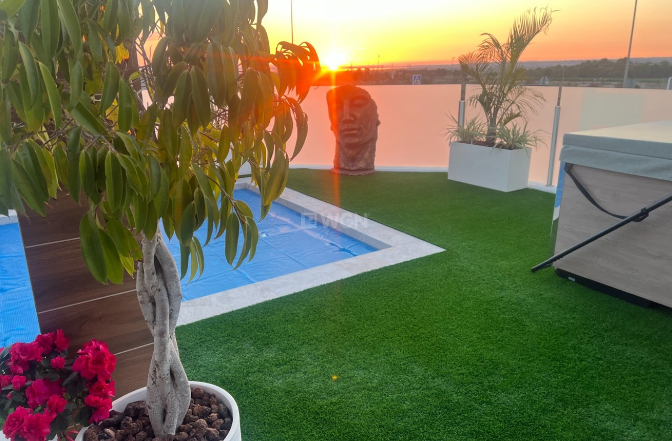 Odsprzedaż - Villa - Los Montesinos - Costa Blanca