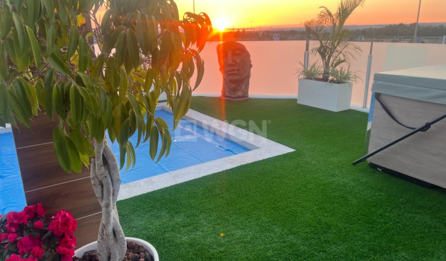 Odsprzedaż - Villa - Los Montesinos - Costa Blanca