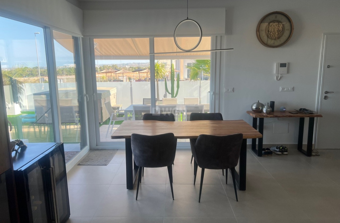 Odsprzedaż - Villa - Los Montesinos - Costa Blanca