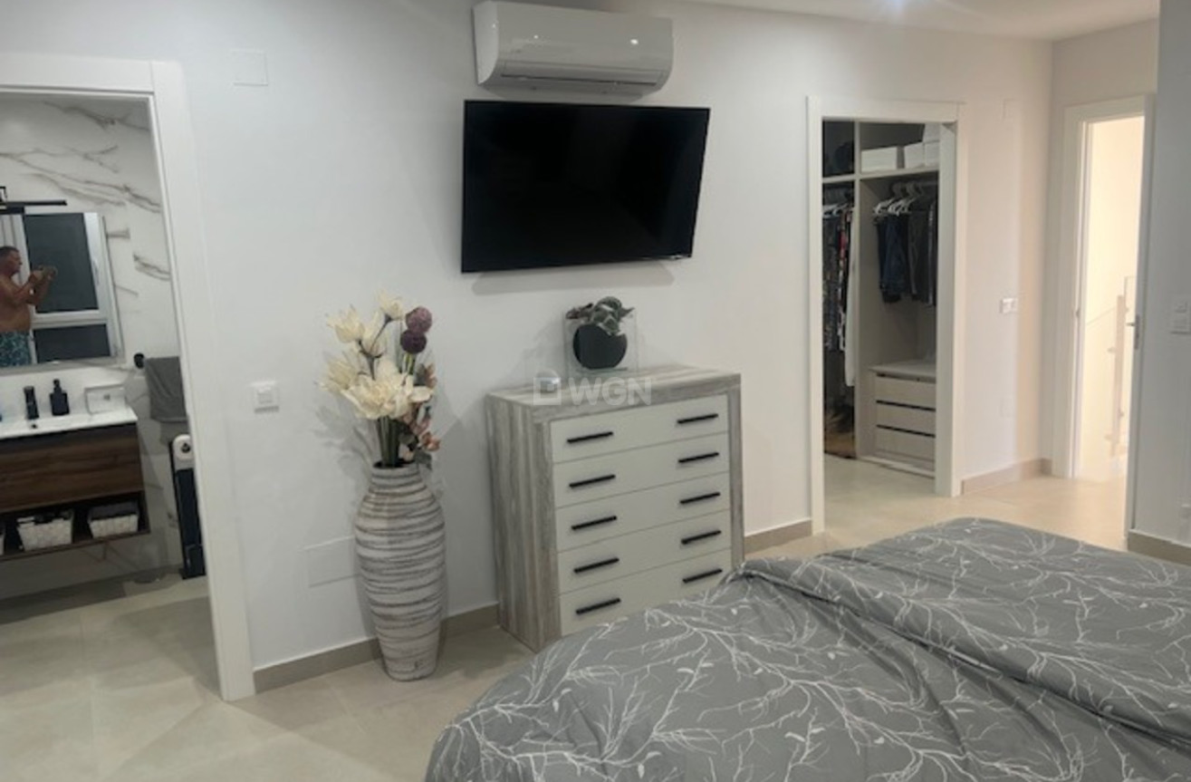 Odsprzedaż - Villa - Los Montesinos - Costa Blanca