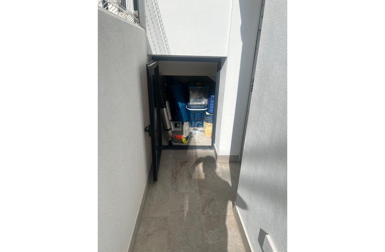 Odsprzedaż - Villa - Los Montesinos - Costa Blanca