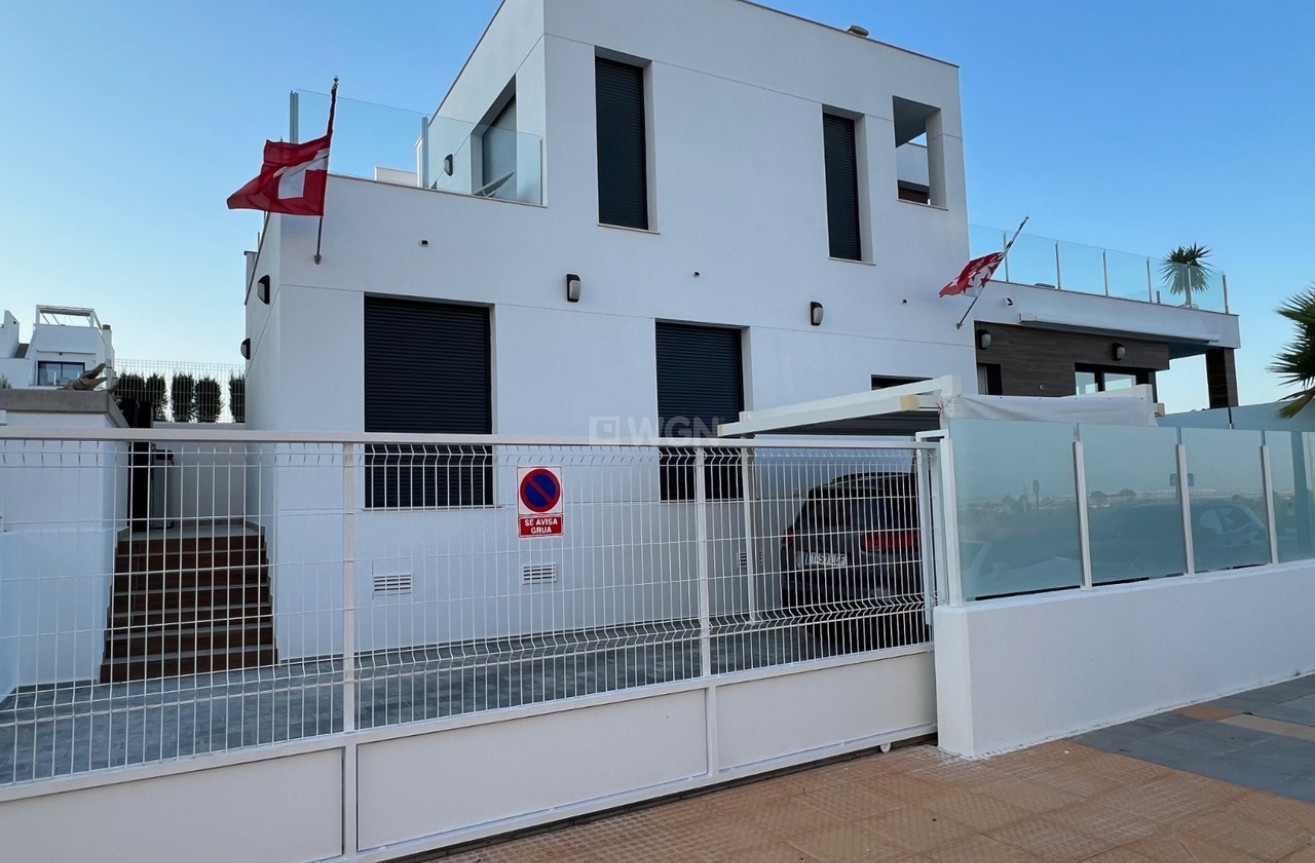 Odsprzedaż - Villa - Los Montesinos - Costa Blanca