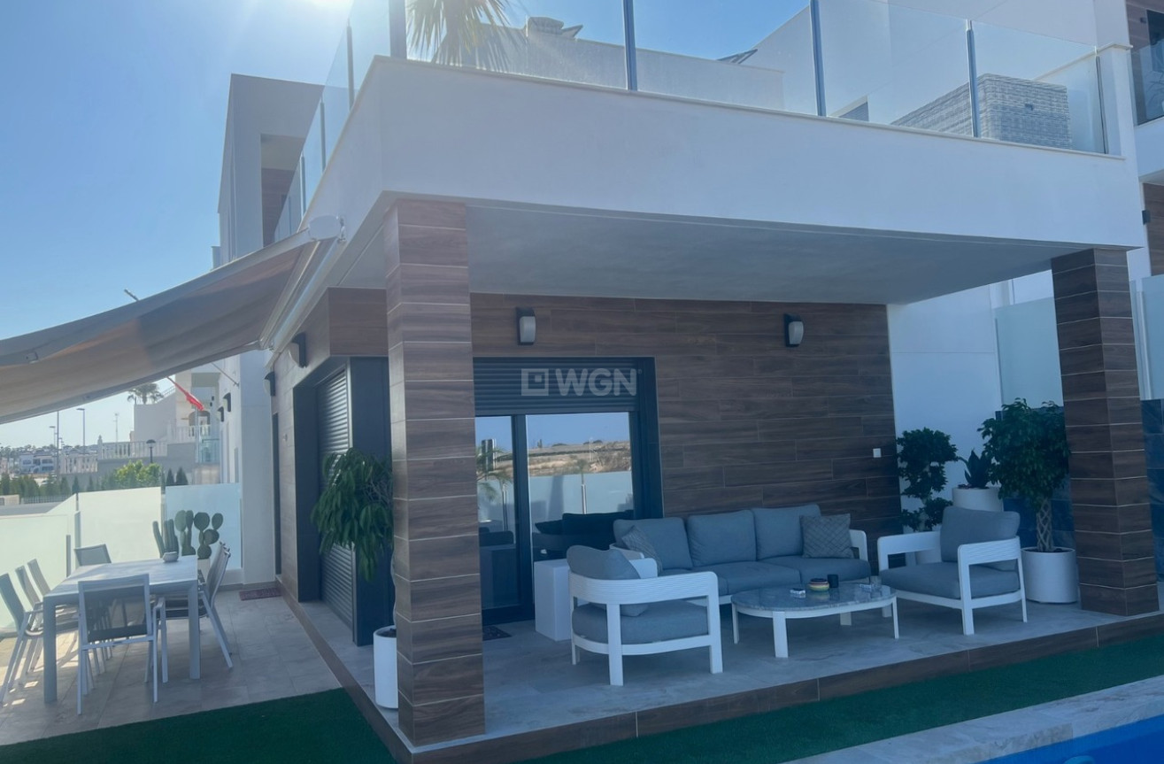 Odsprzedaż - Villa - Los Montesinos - Costa Blanca