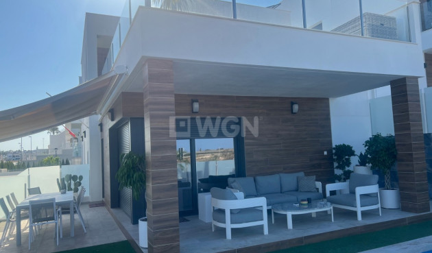 Odsprzedaż - Villa - Los Montesinos - Costa Blanca