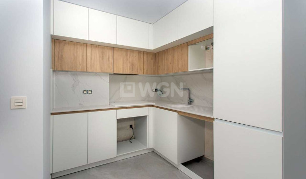 Odsprzedaż - Mieszkanie w bloku - Torrevieja - Costa Blanca