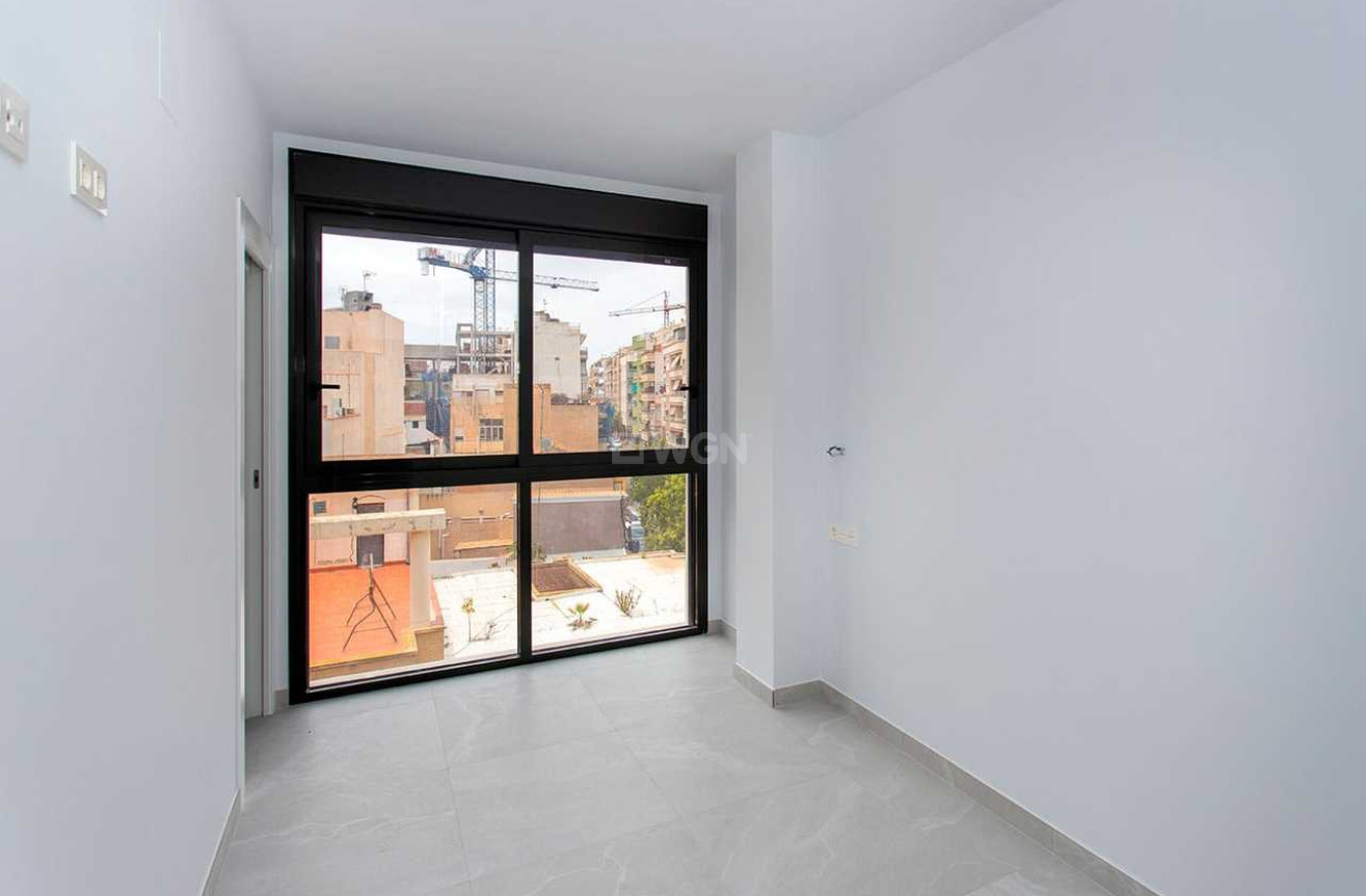 Odsprzedaż - Mieszkanie w bloku - Torrevieja - Costa Blanca