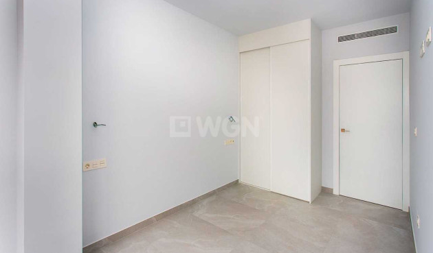 Odsprzedaż - Mieszkanie w bloku - Torrevieja - Costa Blanca