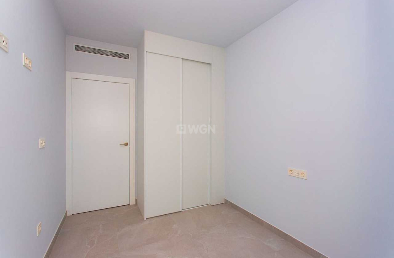 Odsprzedaż - Mieszkanie w bloku - Torrevieja - Costa Blanca