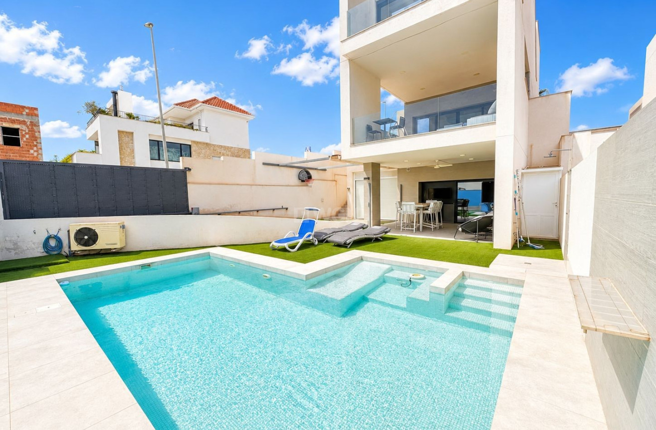 Odsprzedaż - Villa - Benijofar - Costa Blanca
