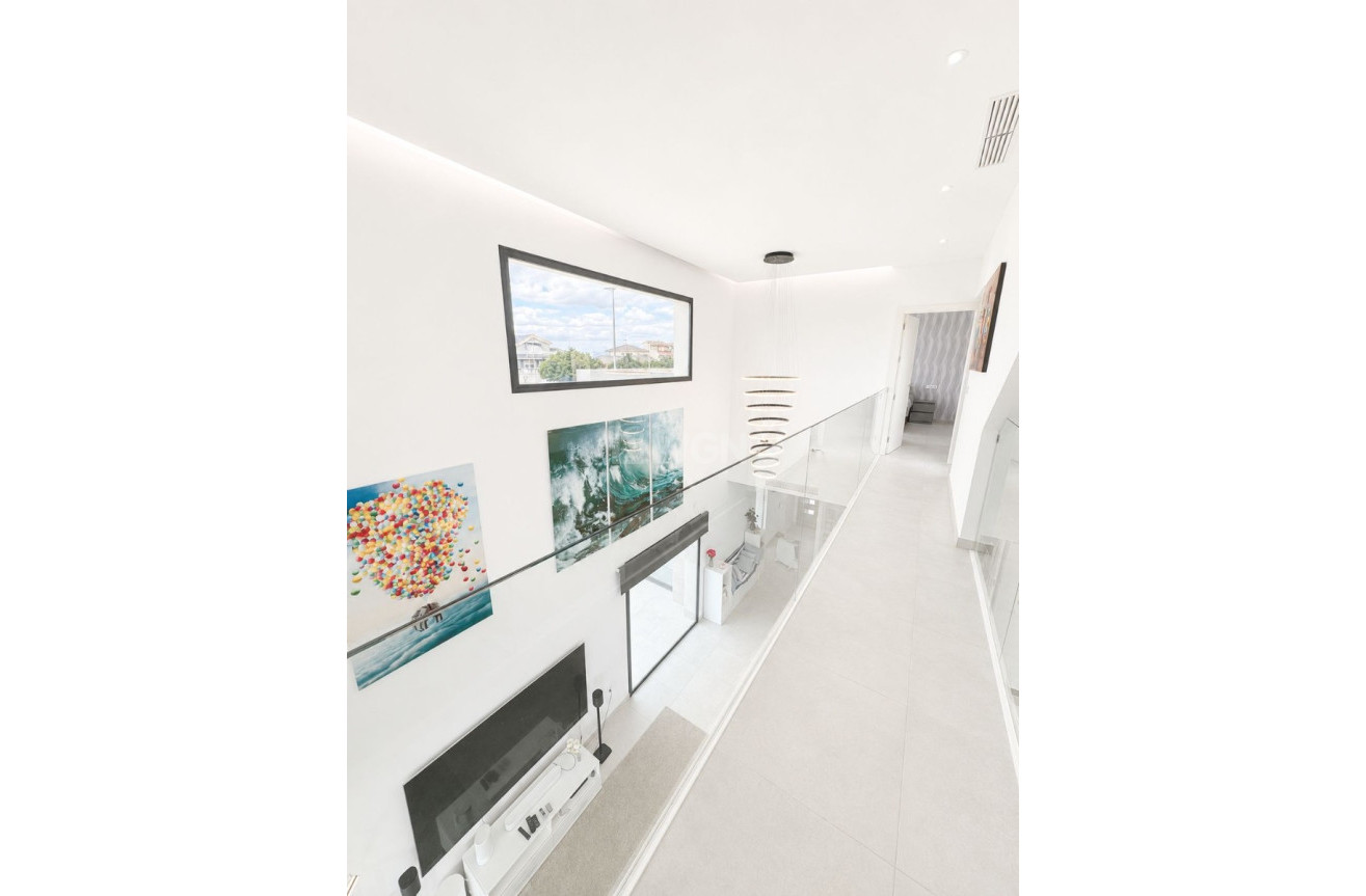 Odsprzedaż - Villa - Benijofar - Costa Blanca