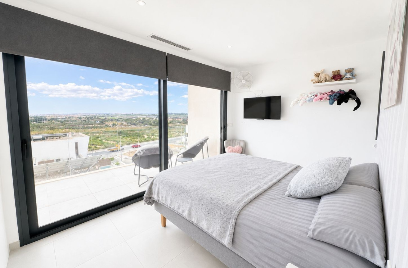 Odsprzedaż - Villa - Benijofar - Costa Blanca